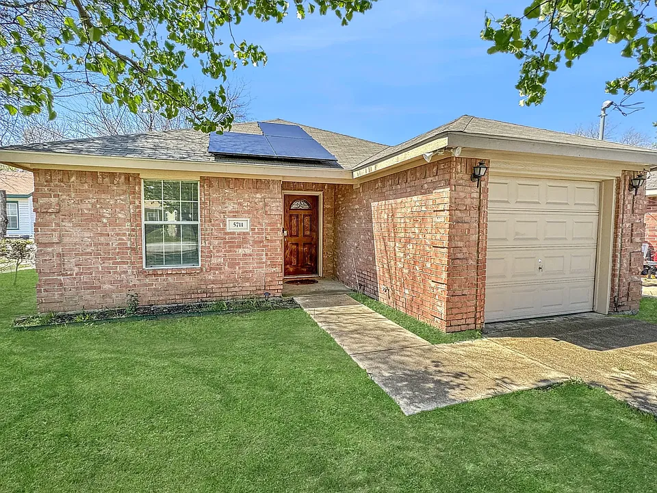 5711 Arlington Park Dr