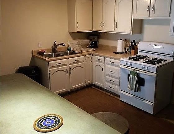 4th image of 100 Beaver St #B