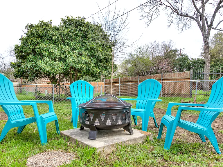 502 Downshire Dr — Photo 25