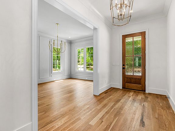 5th image of 4 Chantilly Pl