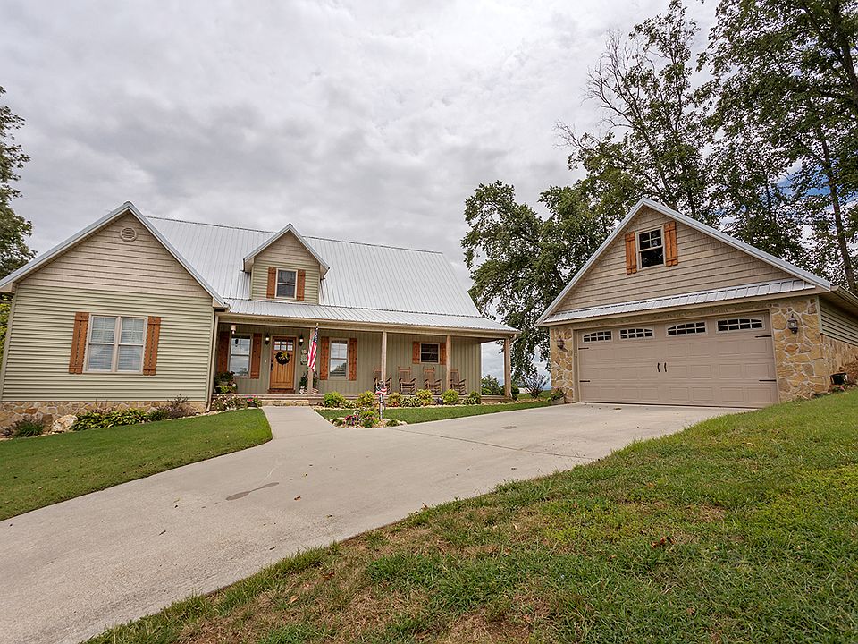 Front detached 2 car garage