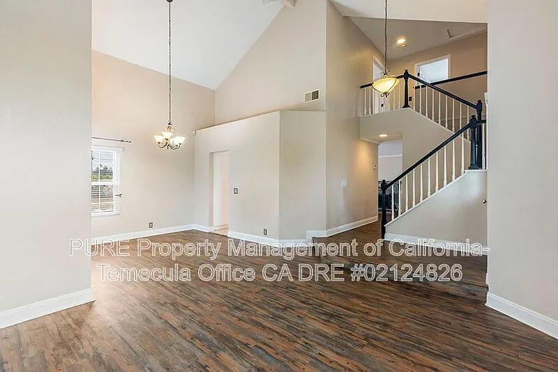 3 bed, 2.5 bath, 1577 sqft, $2,995 — Photo 4