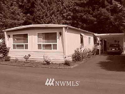 1st image of 900 M Street SE #E15