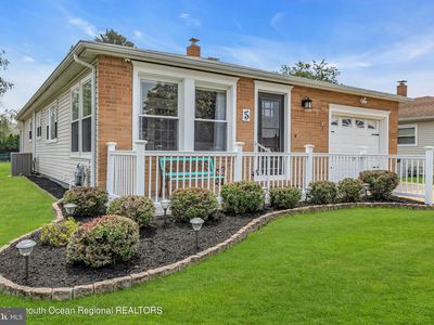 5 Marathon St, Toms River, NJ, 08757