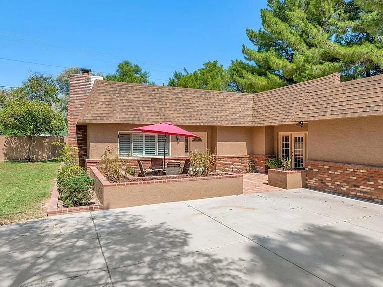5839 E Indian School Rd — Photo 24