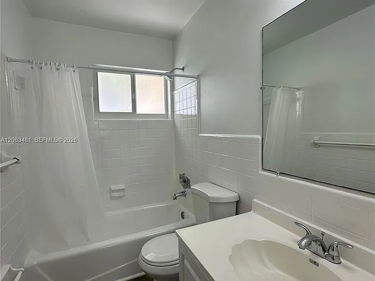3720 NE 22nd Ave #12 — Photo 13