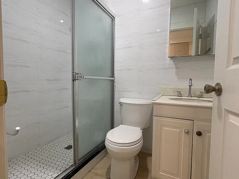 2127 E 33rd St #1 — Photo 8