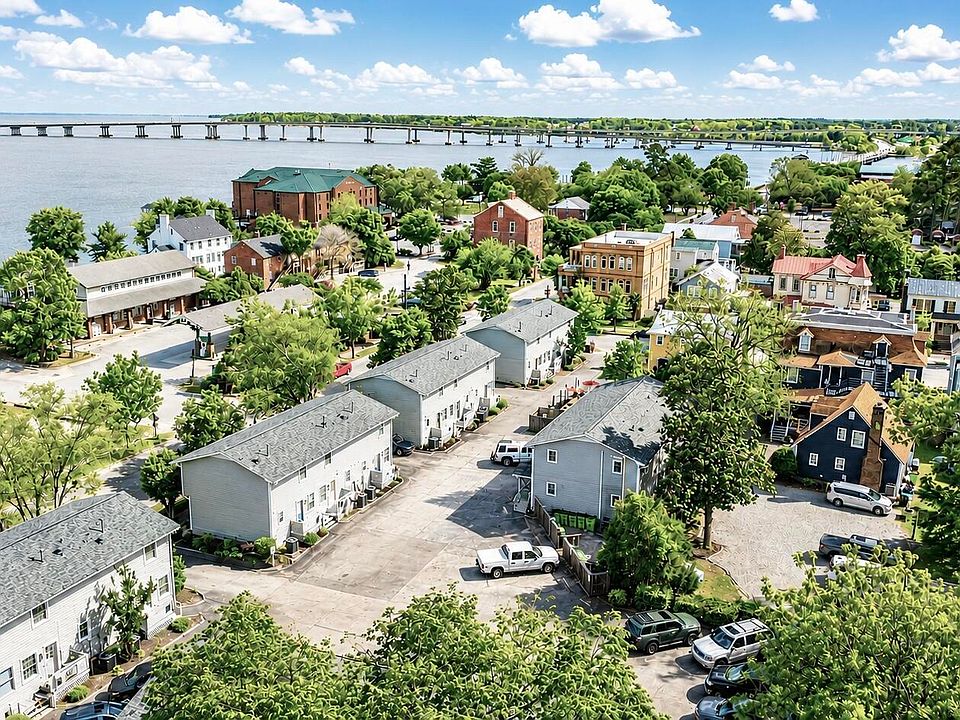 1st image of 315 River Walk
