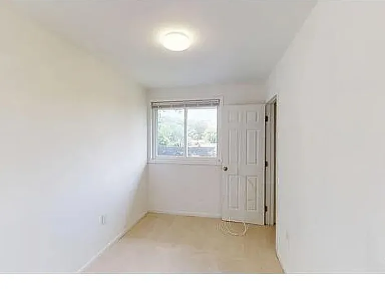 4241 Foote St NE — Photo 11