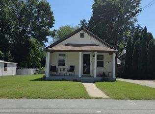 28 Fortier St, Somerset, MA 02725