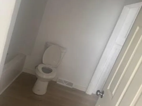 6 1st Ave APT 1, Amsterdam, NY 12010