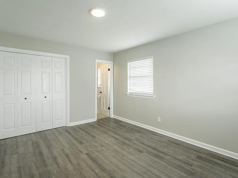 1403 Clearpoint Dr — Photo 39