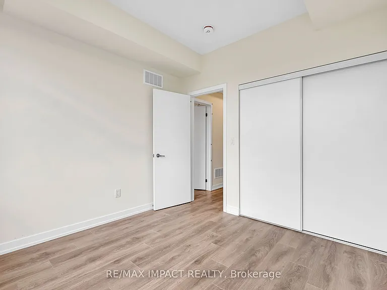 160 Densmore Rd #902 — Photo 11