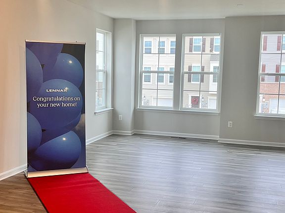 Woo Hoo! Brand New Townhouse available for rent. Please take a look at the description of the incentives.