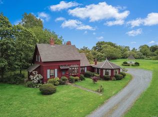 62 Middle Rd, Blue Point, NY 11715