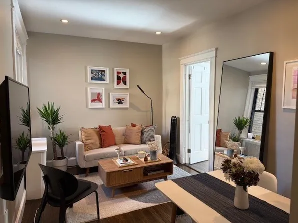 60 Queensberry St APT 19, Boston, MA 02215