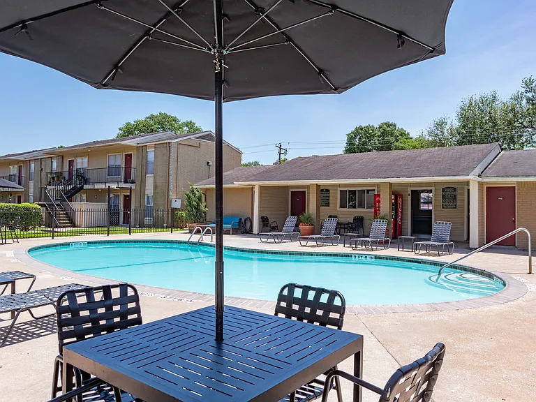 Meyerland Court Apartments — Photo 12