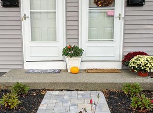 11 Clermont St #A, Delmar, NY 12054