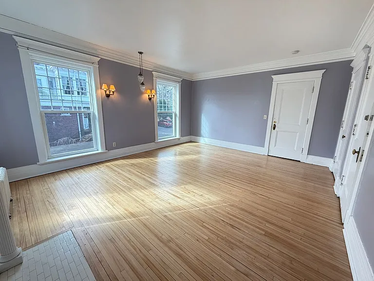 2307 E Superior St #2 — Photo 2