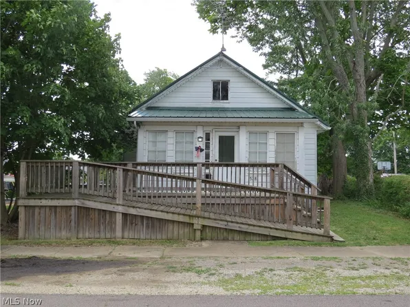 528 Garfield Ave, Carrollton, OH 44615