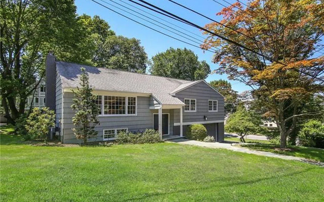 Building Photo - 14 Greenacres Ave