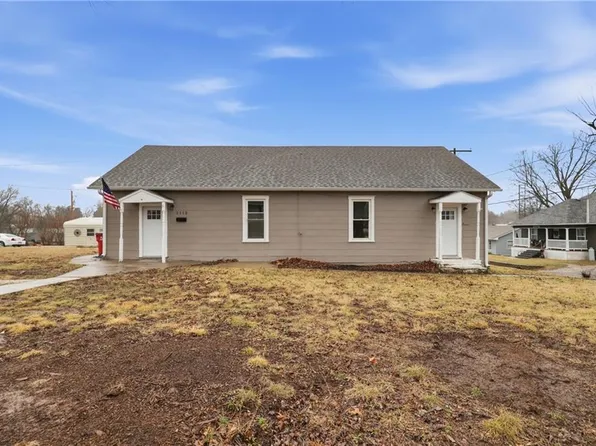 2113 Jefferson St, Lexington, MO 64067