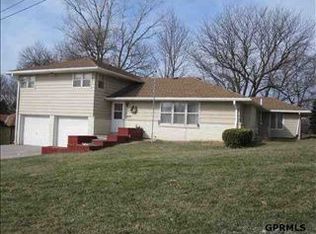 108 N Adams St, Weeping Water, NE 68463