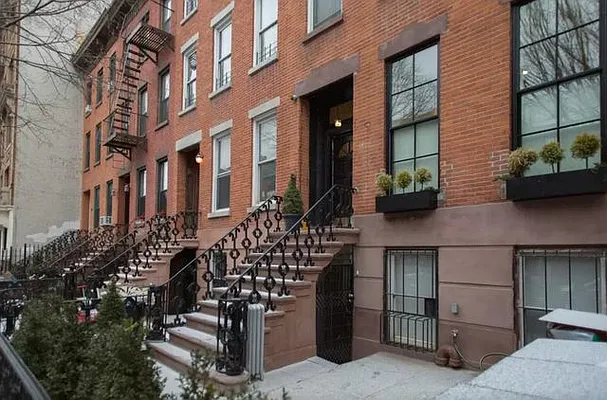 Rented by Brick&Mortar | media 50