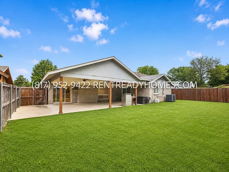 12372 High Meadow Dr — Photo 2