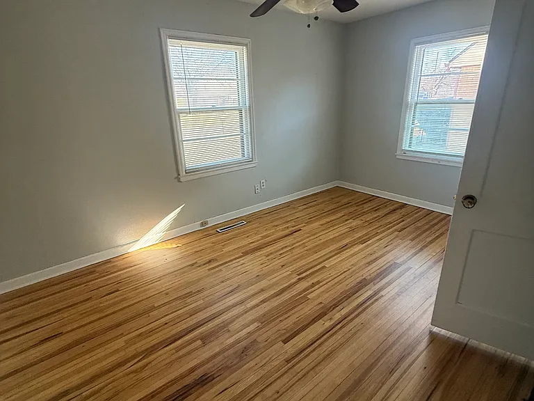 1821 N Minneapolis Ave — Photo 5