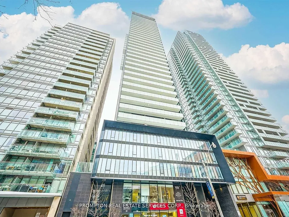 28 Wellesley St E #1805