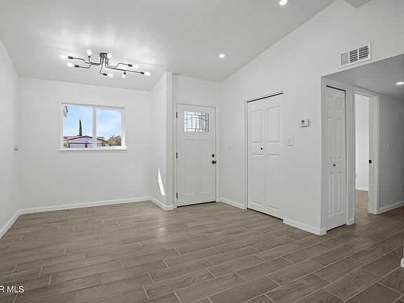 3rd image of 11165 Shoreline Dr