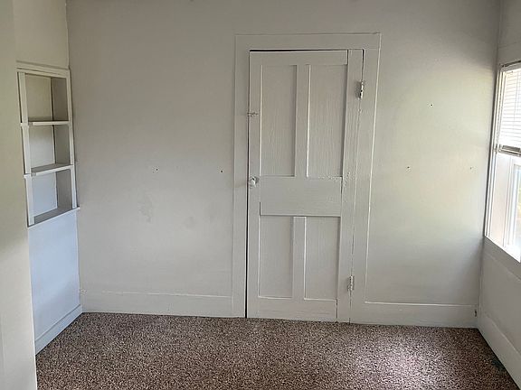5th image of 755 Bishop Rd