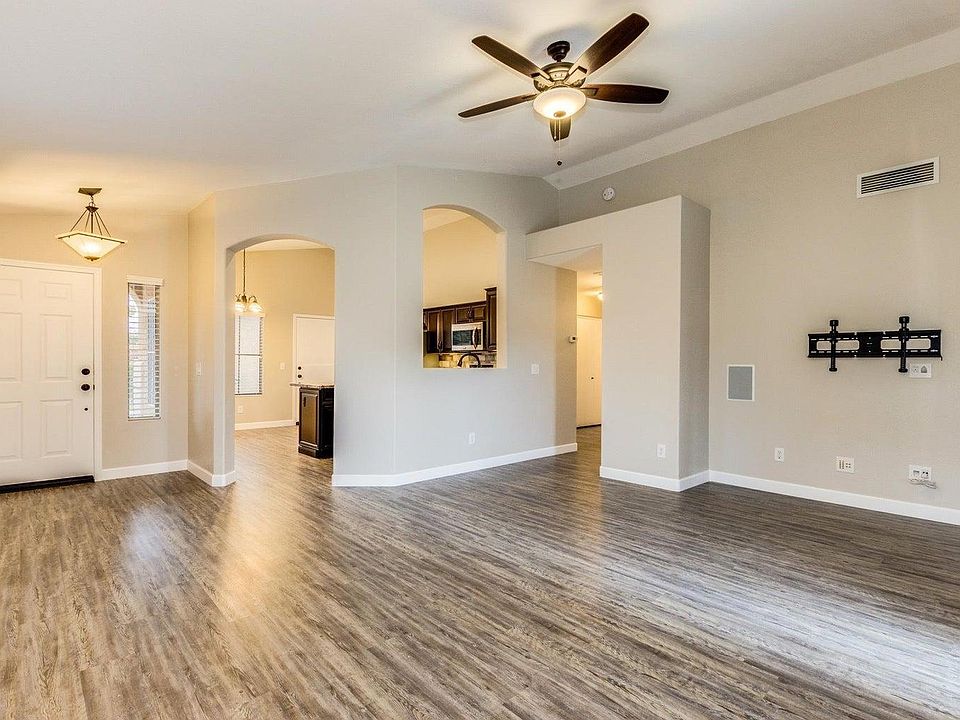1st image of 14767 W Willow Ln