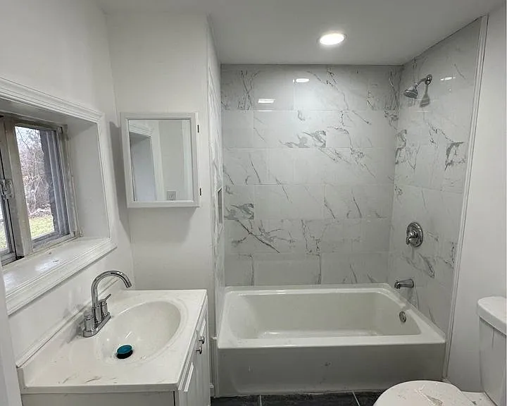 220 Crane St #1 — Photo 2