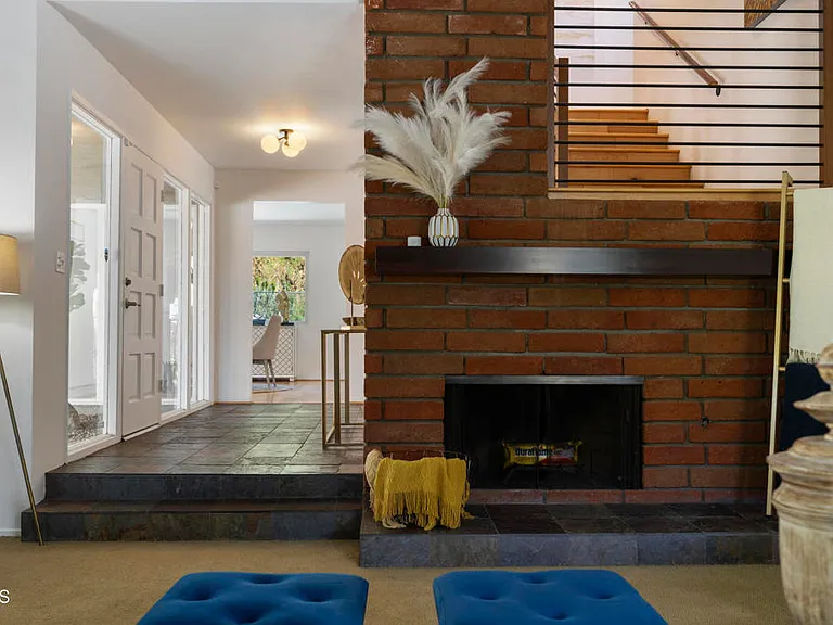 579 Acacia St — Photo 12