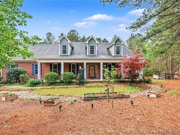 325 Burslem Ln, Cameron, NC 28326