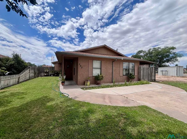 302 E Butler St, Dexter, NM 88230