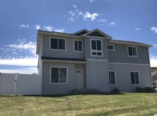 1413 SW Bunchgrass Ln, Pullman, WA 99163