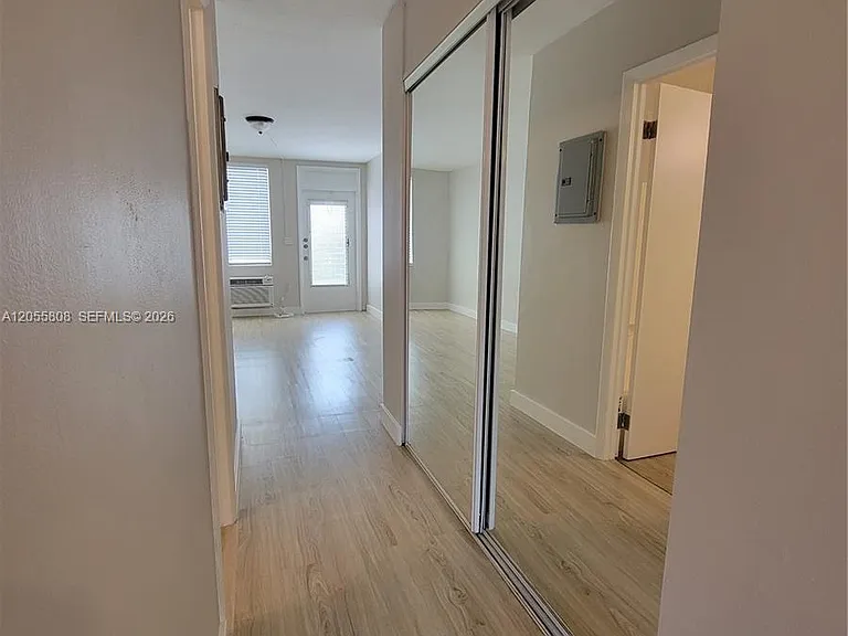 441 Collins Ave #10 — Photo 6