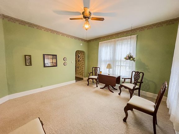 3rd image of 411 Bloom St