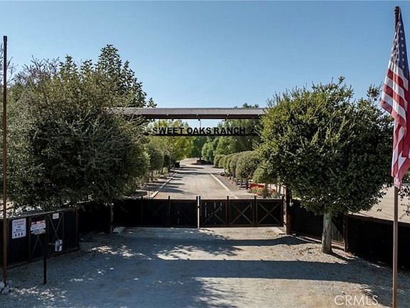 2nd image of 38831 Pauba Rd