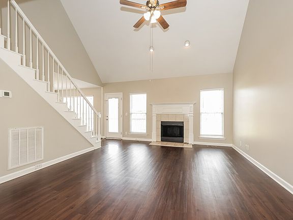 5th image of 386 Meigs Dr