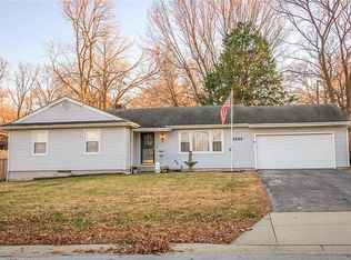 5223 W 77th St, Prairie Village, KS 66208