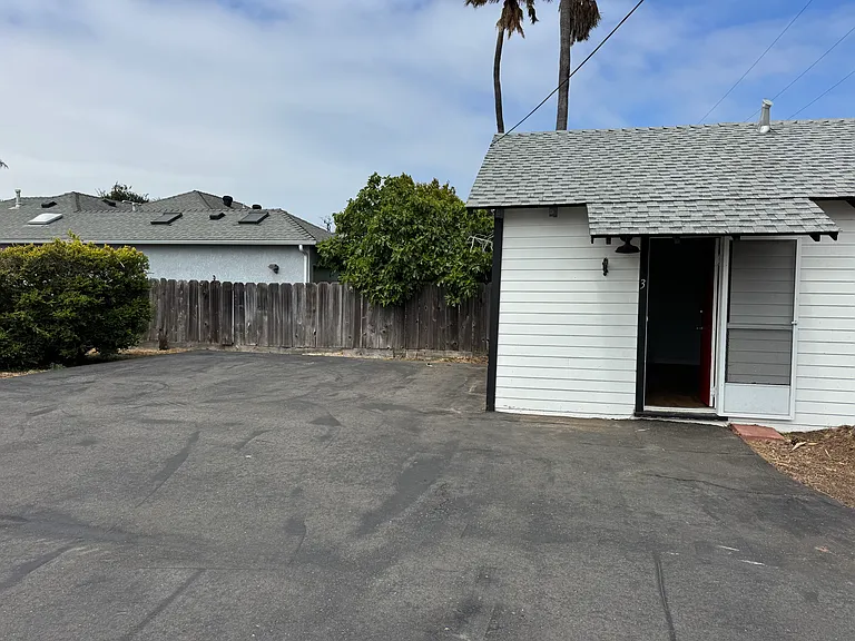 1078 Maple St #3 — Photo 4