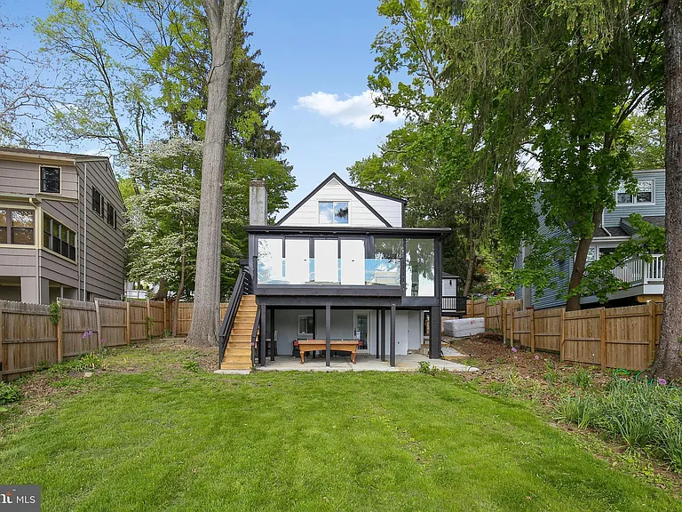 101 Lakeshore Dr — Photo 28