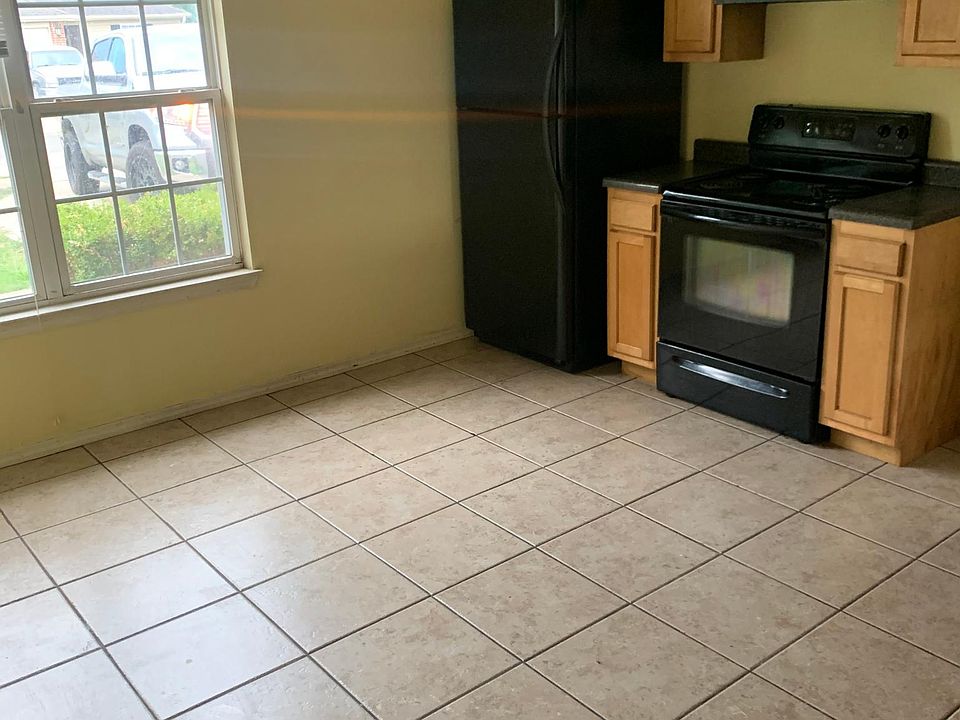 1st image of 2135 S 9th St #2135