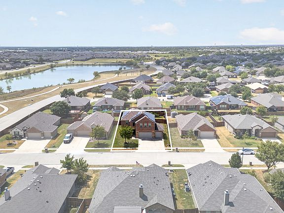 2nd image of 105 Zion Ln