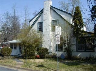 100 Harmon St, Charlottesville, VA 22903