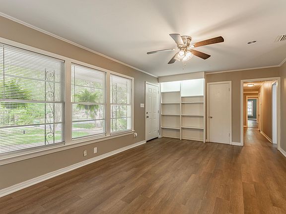 2nd image of 1604 Valley Dr